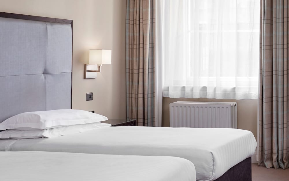 Leonardo Hotel Edinburgh City 8/23