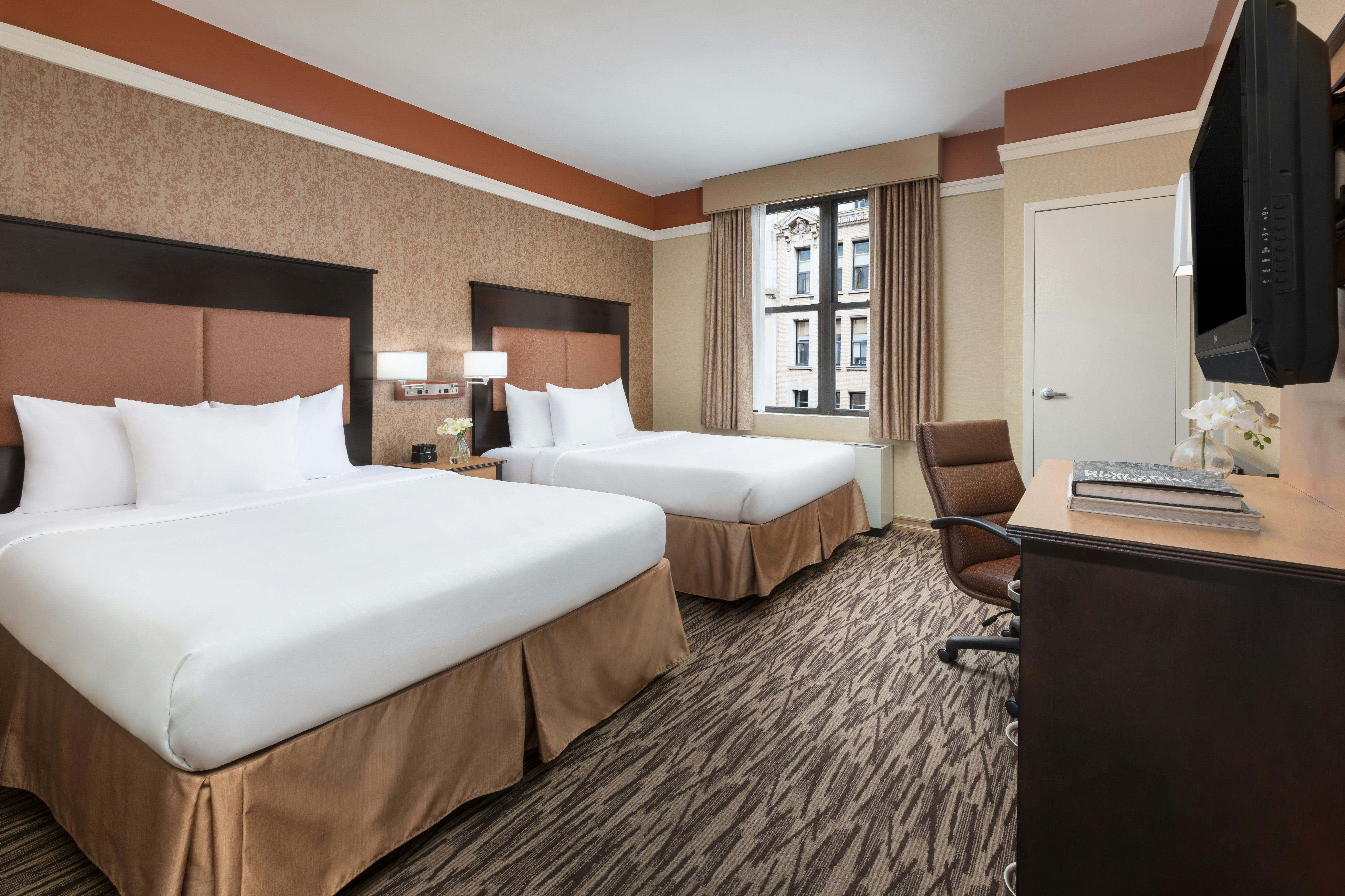 The Hotel at Fifth Avenue 18/29