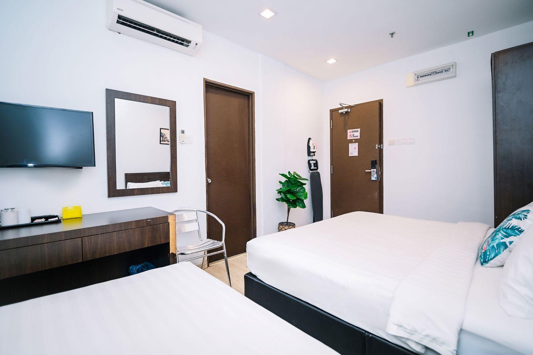 Standard, Twin Beds