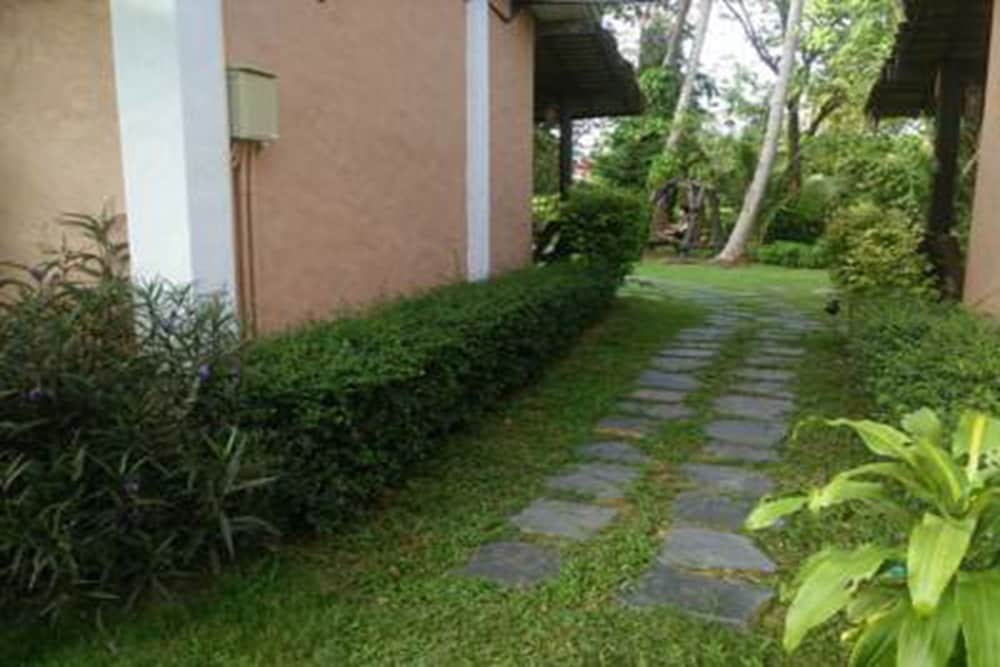 Baan Suan Rim Klong 50/63