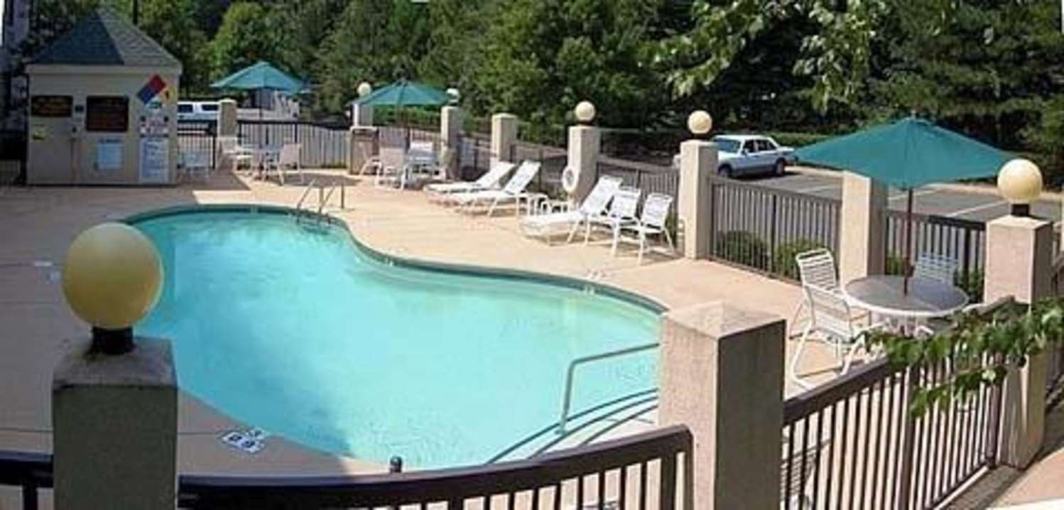 Sleep Inn Airport - Billy Graham Parkway 18/18