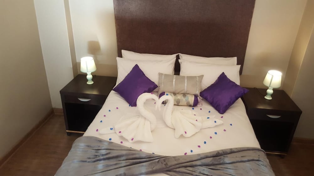 Luxury Heights Guesthouse 14/26