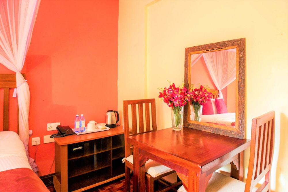 Leon Villas Guest House 2/42