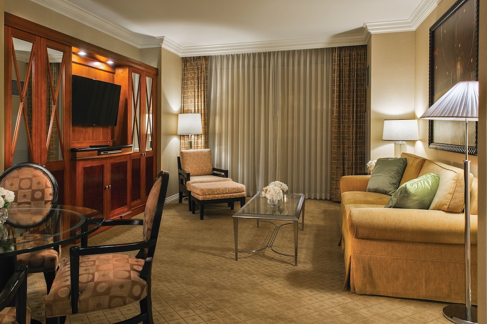The Signature at MGM Grand - All Suites 34/60