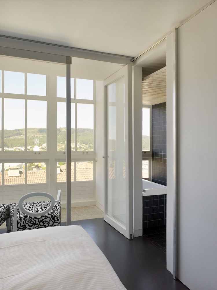 Hotel Moure 50/50
