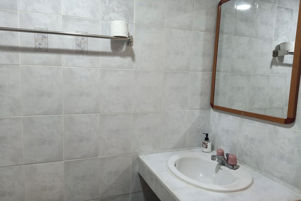 Phayao Northen Lake Hotel 30/32