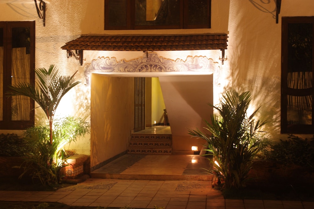 Tangerine Boutique Resort 2/44