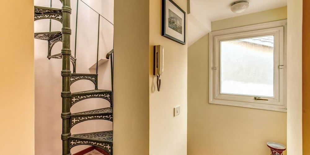 Trastevere Attic with private terrace 3/19