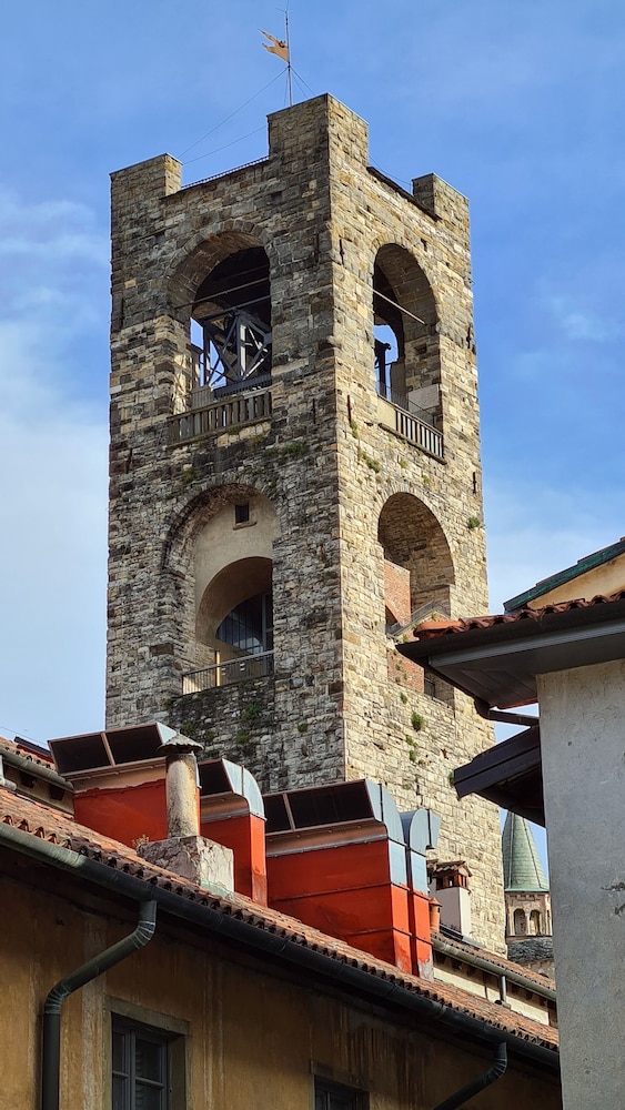 Hotel Piazza Vecchia 7/74