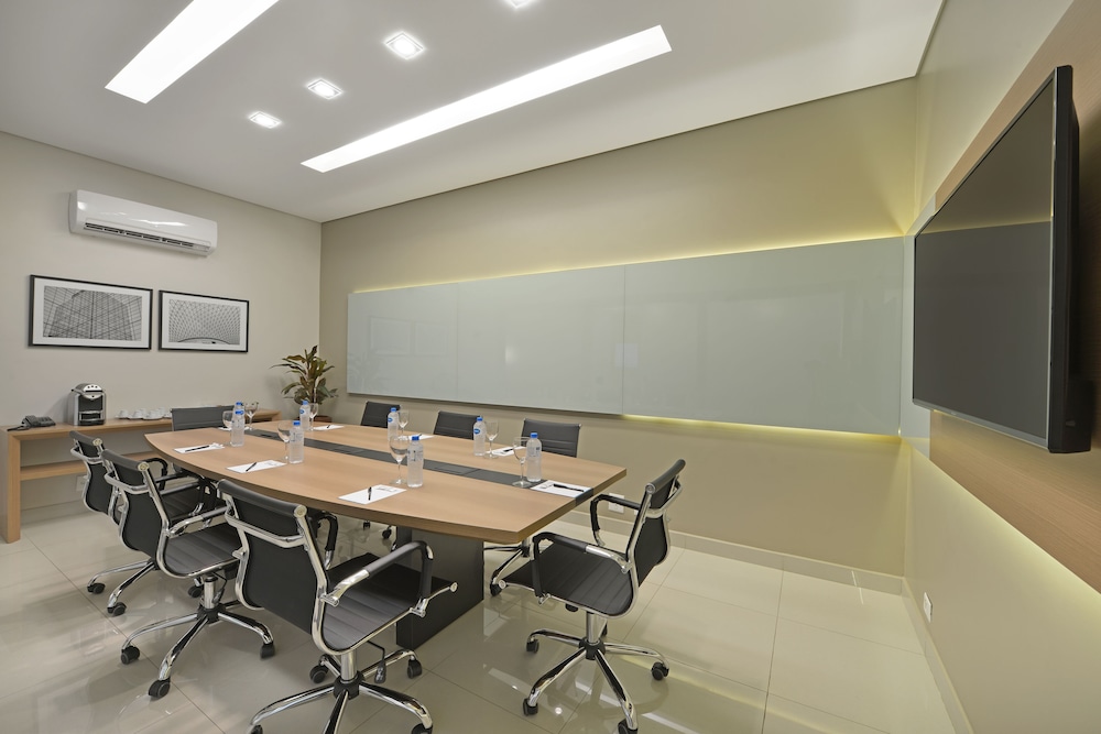 Hotel Deville Business Maringa، Maringa 37/50