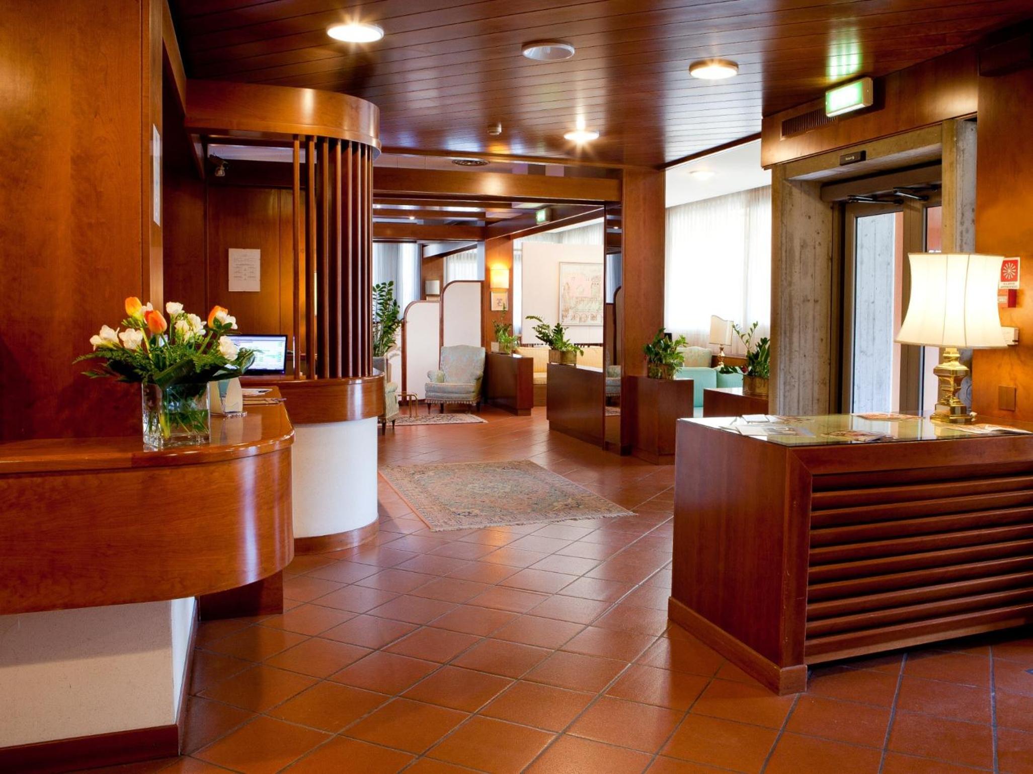 Hotel Marconi 5/31