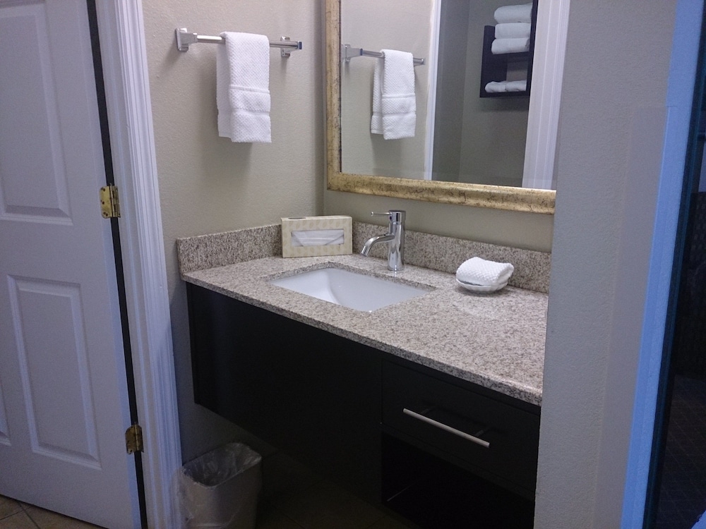 Staybridge Suites Columbus-Airport 19/50