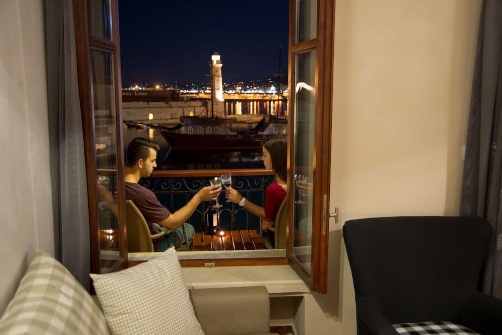 Porto Enetikos Suites 17/50