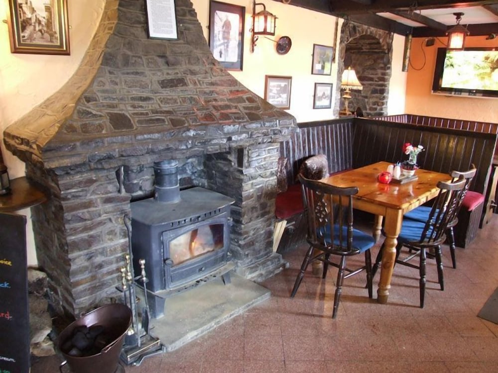 The West Country Inn 50/61