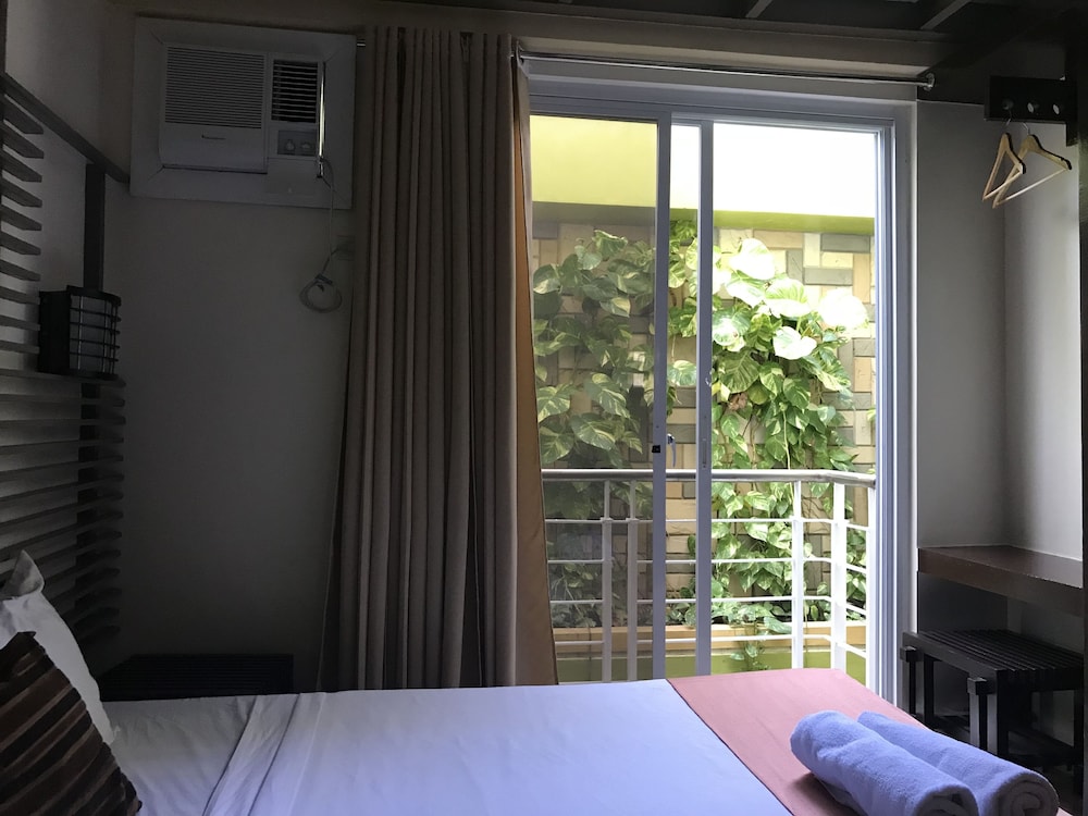 Regency Hotel De Vigan 8/28