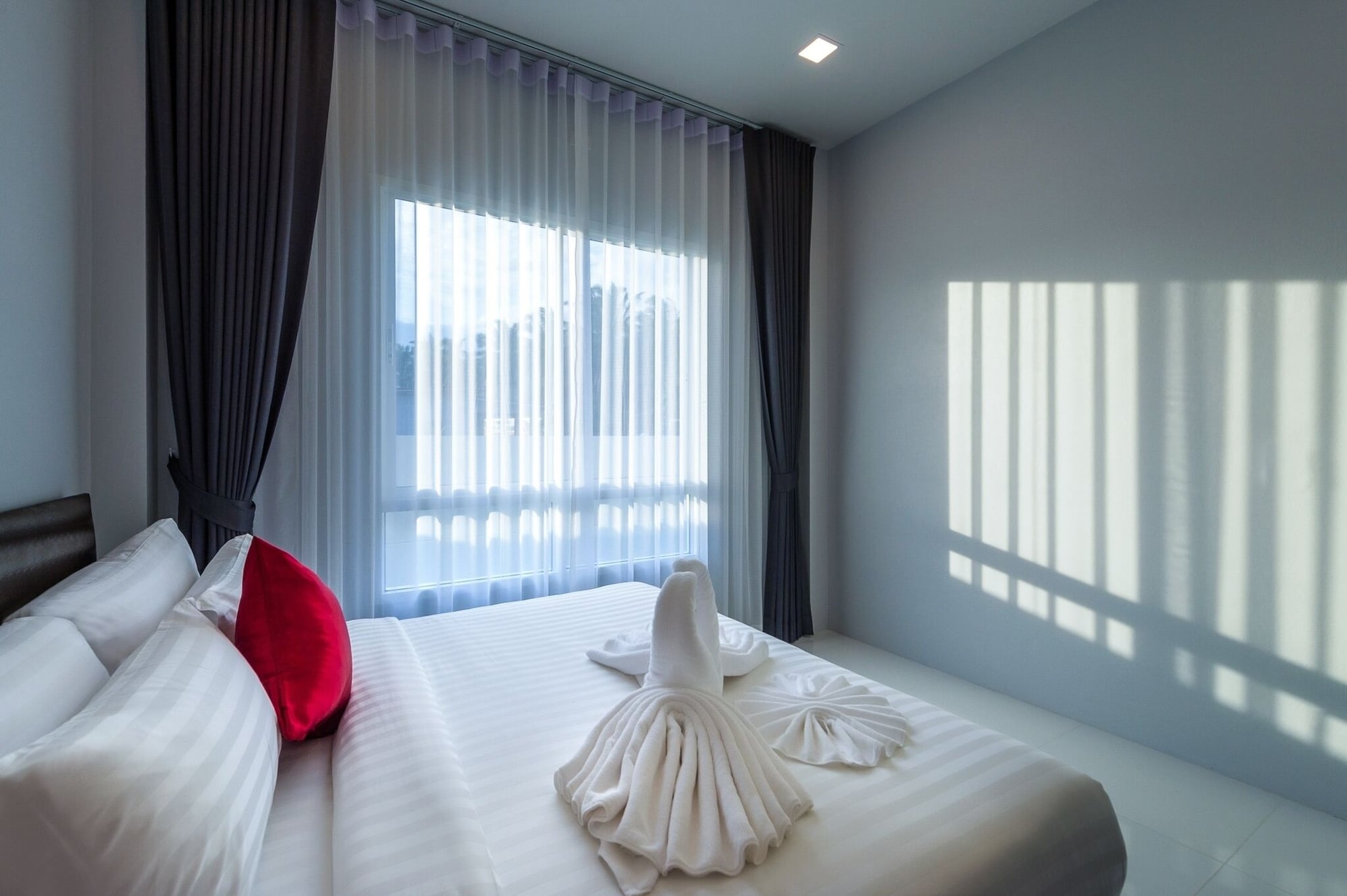3 Bedrooms, Grand, Pool, Villa, 2 King Beds, Queen Bed