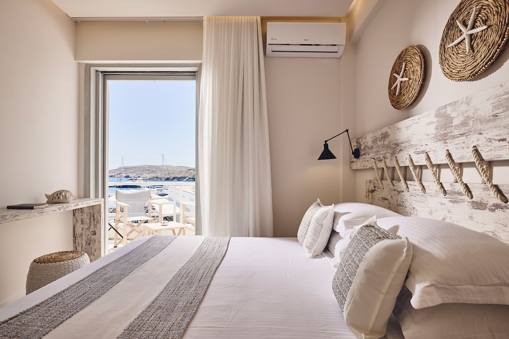 ROOM, DOUBLE BED, SEA VIEW