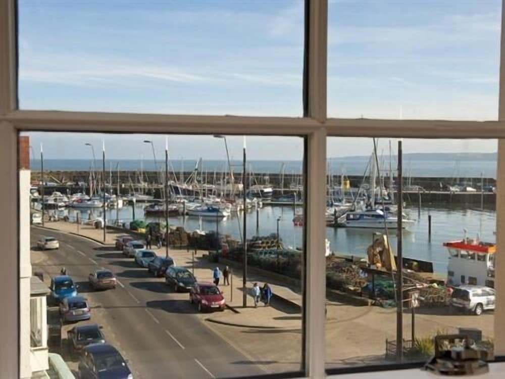 Harbourside Apartments 26/50