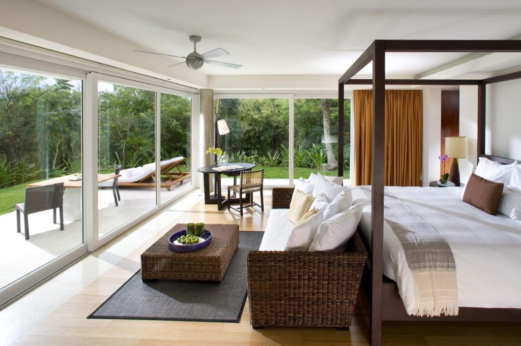 Lagoon, Junior Suite, King Bed