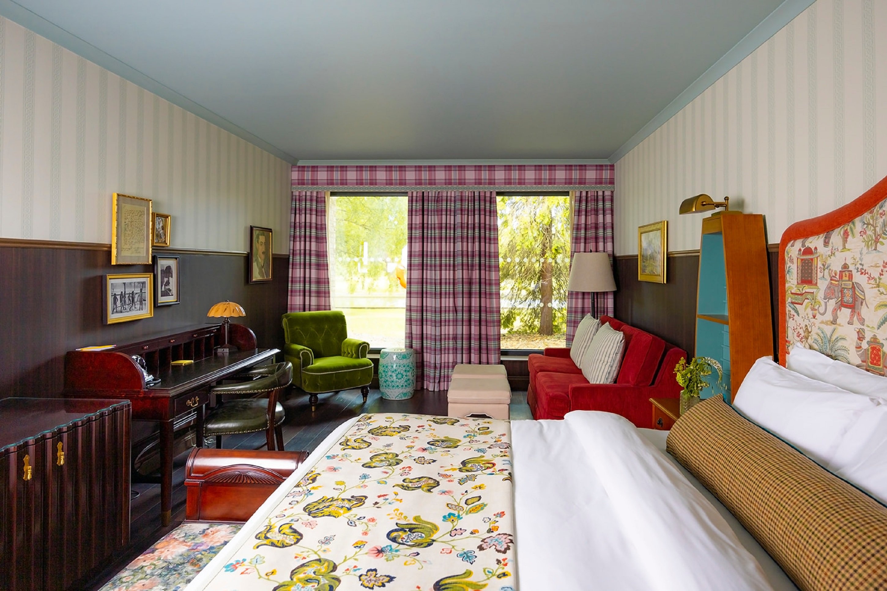 GRADUATE, PREMIUM, KING BED