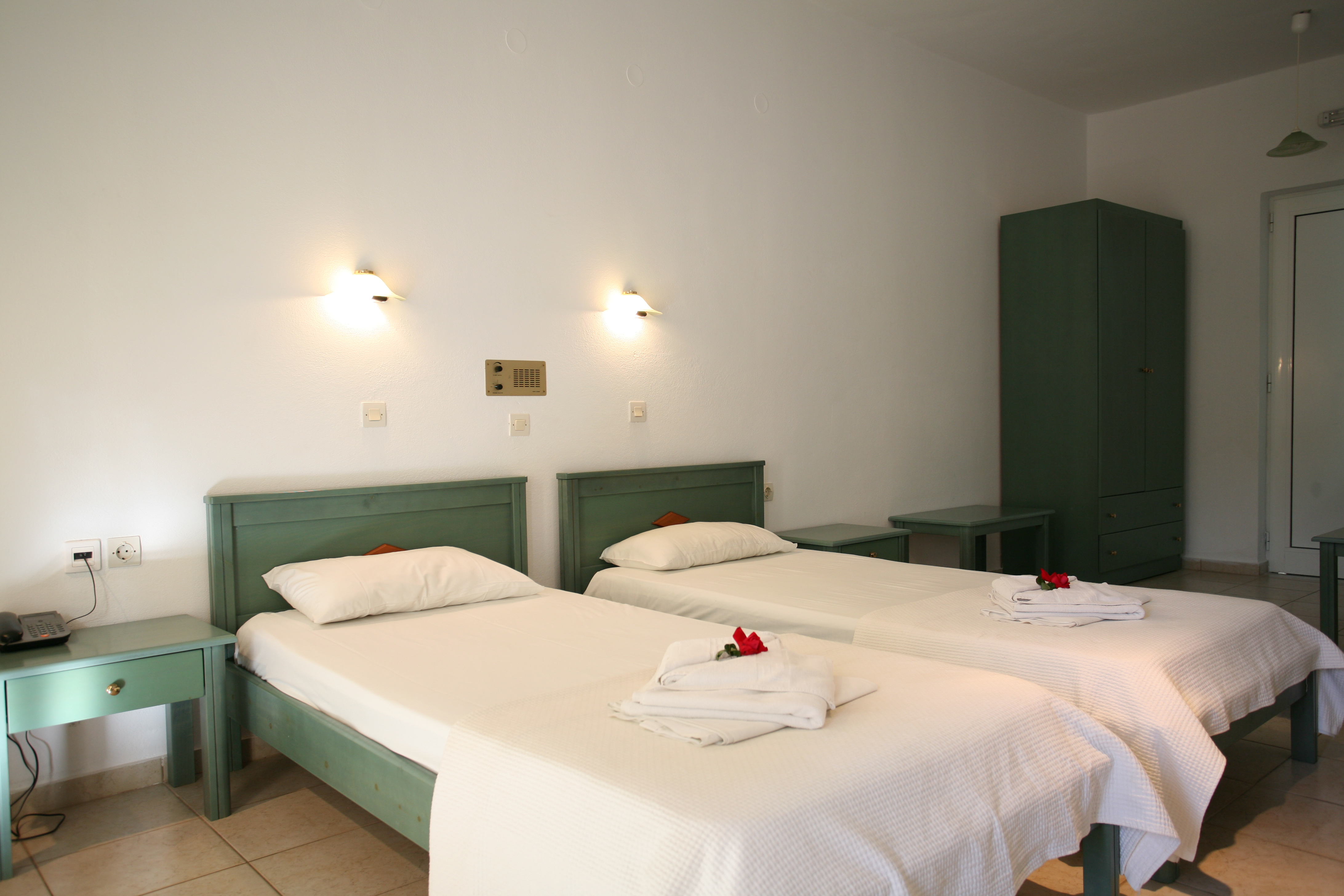 Elpis Studios And Apartments 13/50