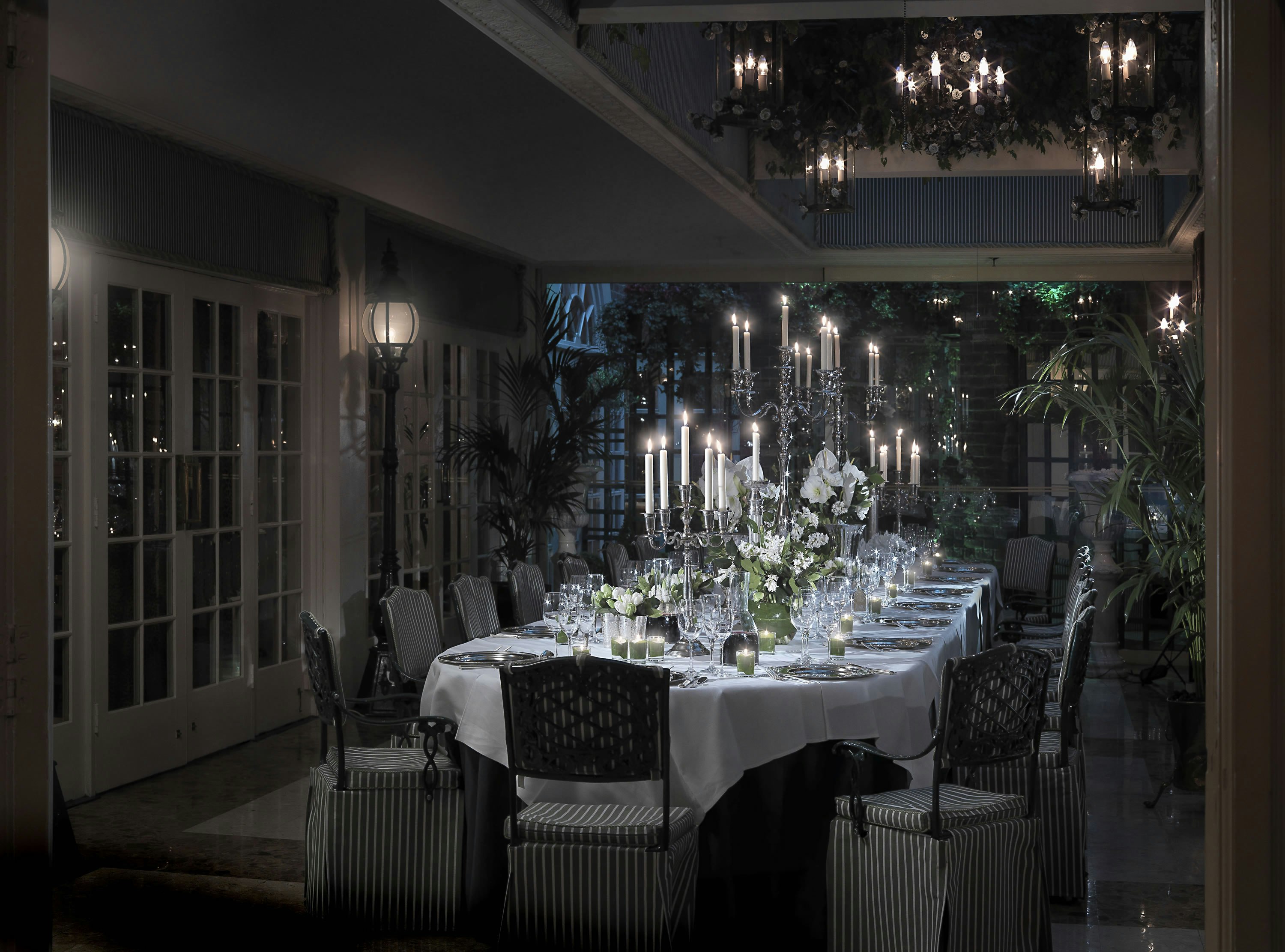 The Chesterfield Mayfair 38/84