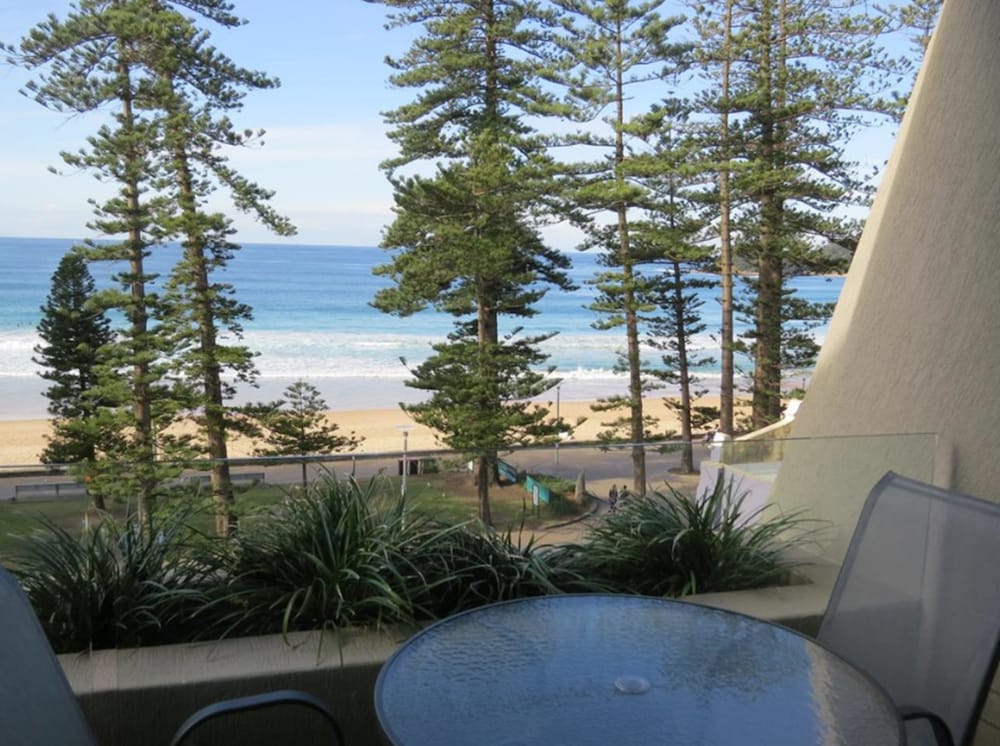 MANLY PARADISE MOTEL AND APARTMENTS 8/66