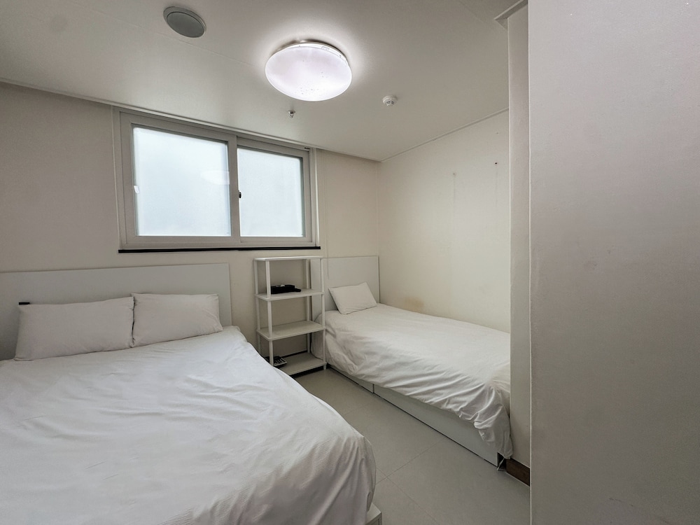 Three Seven Hotel 16/49