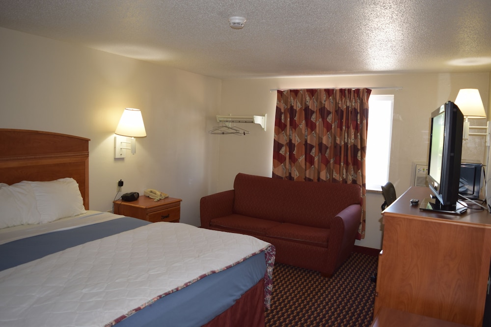 Americas Best Value Inn Jefferson City 11/33