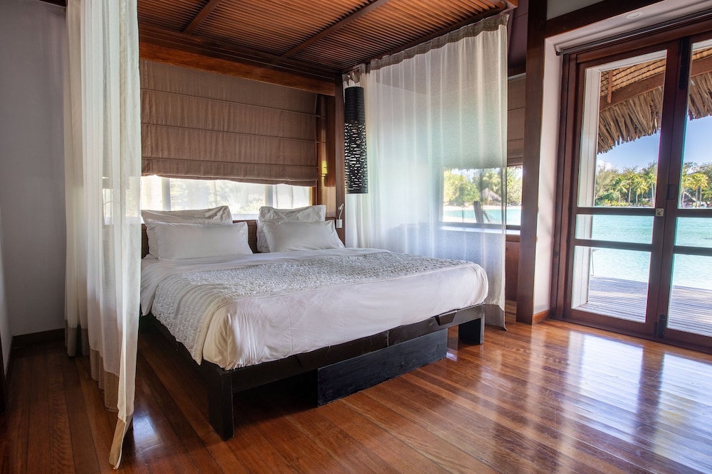 Westin Bora Bora 8/50
