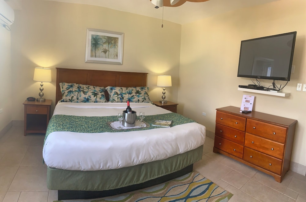 غرفة بسرير كينج