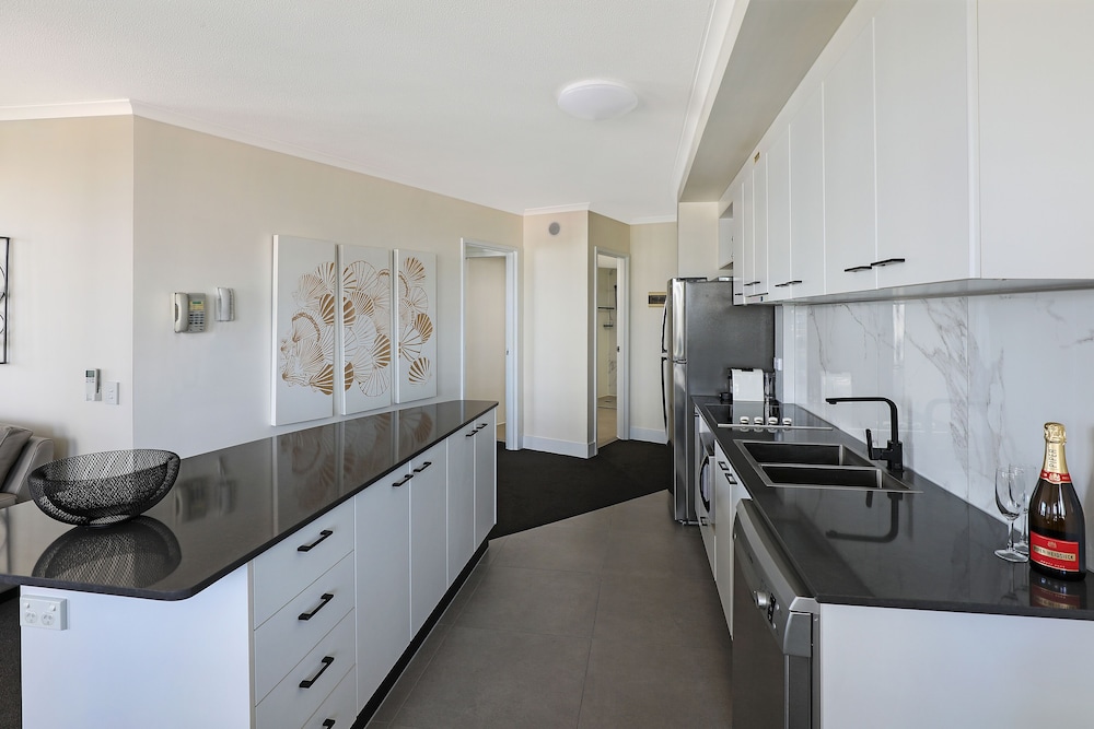 Neptune Resort 37/80