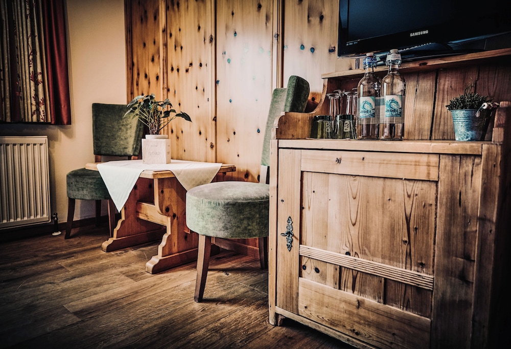Hotel Gluecksschmiede 58/76