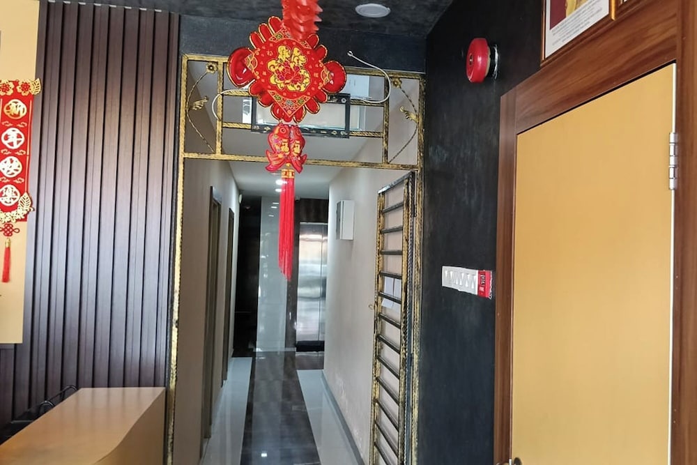Golden Night Hotel Sunway 50/62