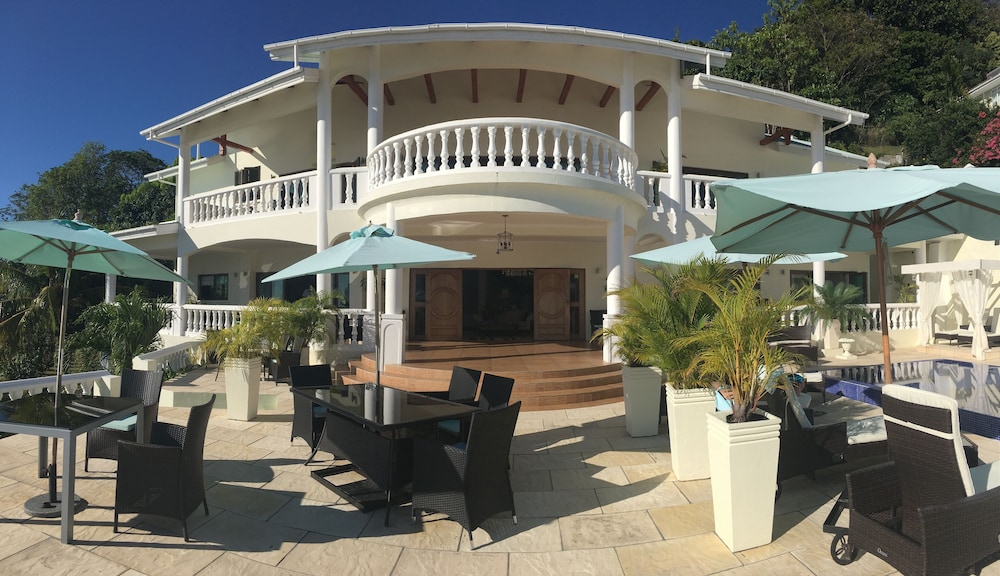 Petit Amour Villa 6/50