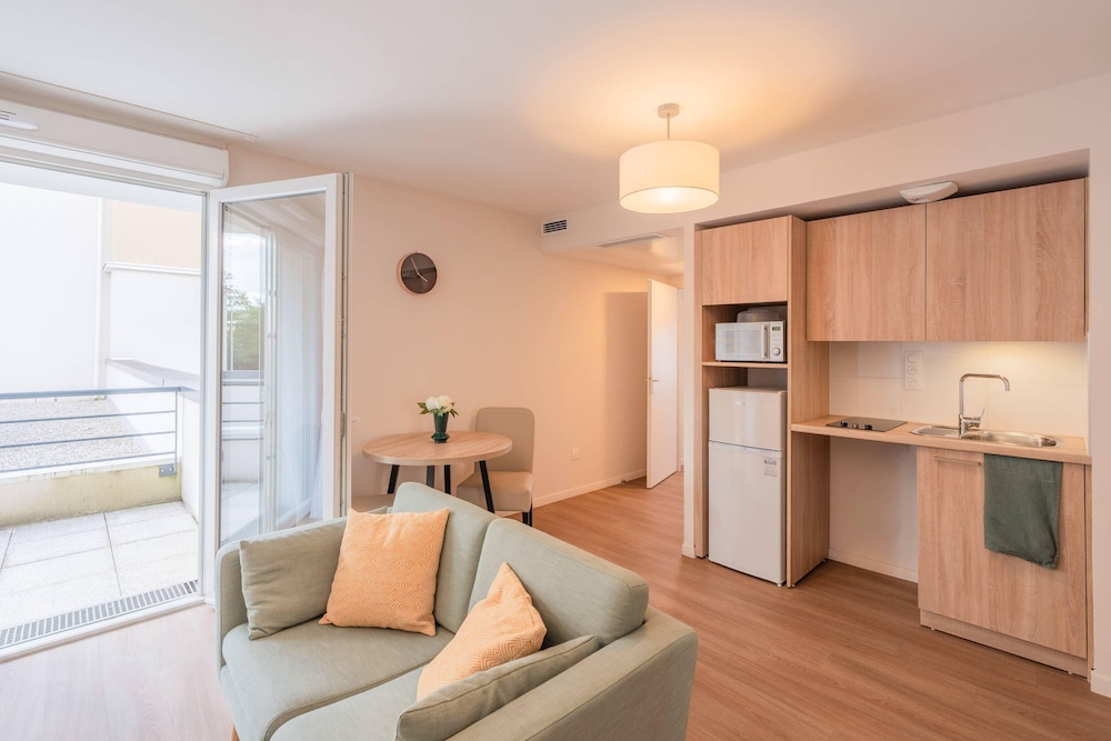 Quality Aparthotel Moissy-Cramayel 25/38