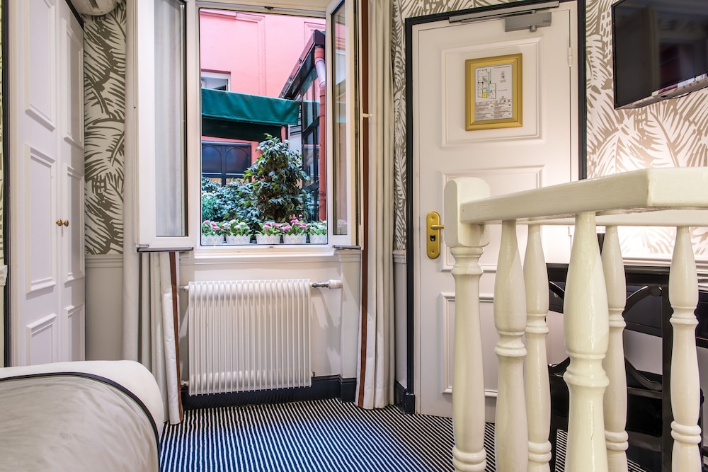 Hotel Jardin Le Brea 10/76