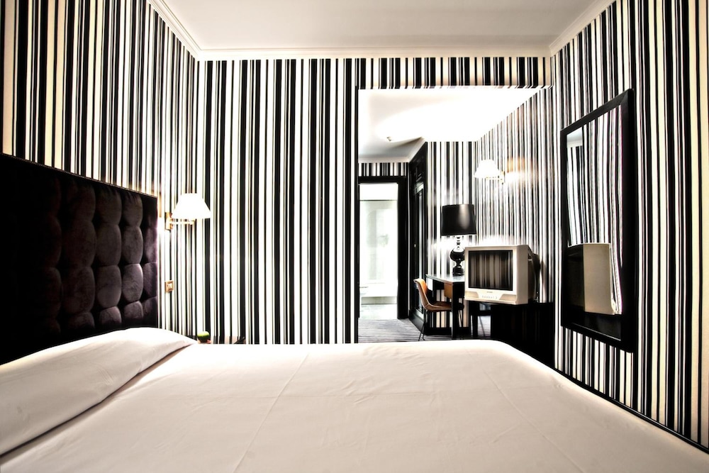 Hotel Clarin 12/40