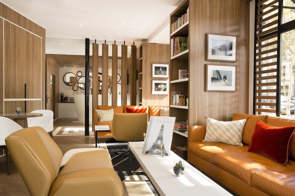 Hotel Eiffel Turenne 43/54