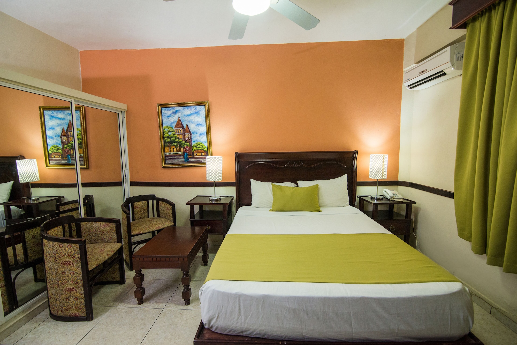 Superior, Executive, Queen Bed