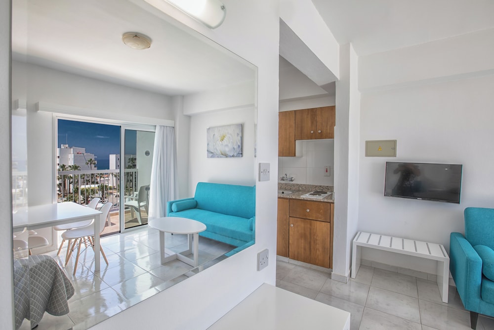 Papantonia Hotel 38/60