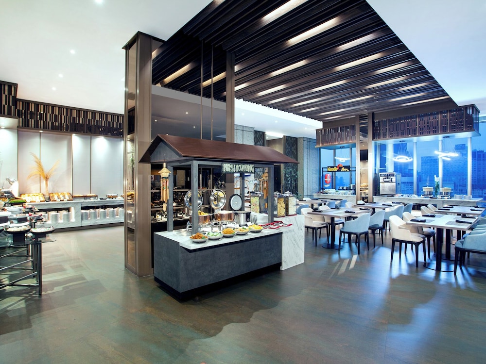 Platinum Tunjungan Hotel 37/50