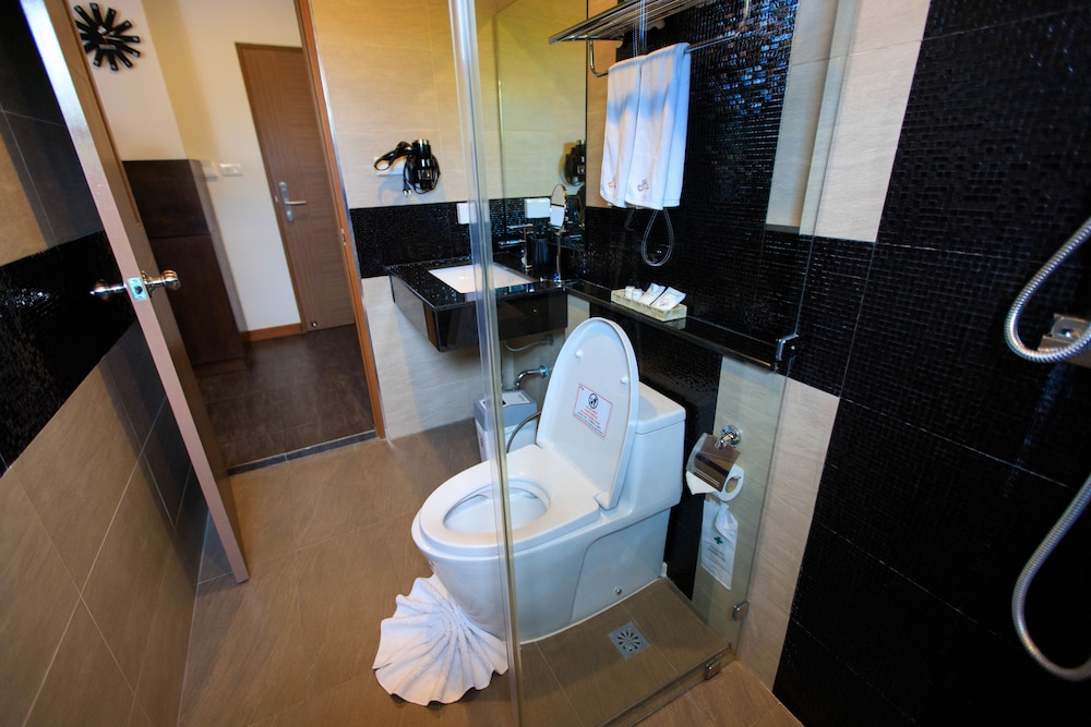 Wealth Boutique Hotel 55/71