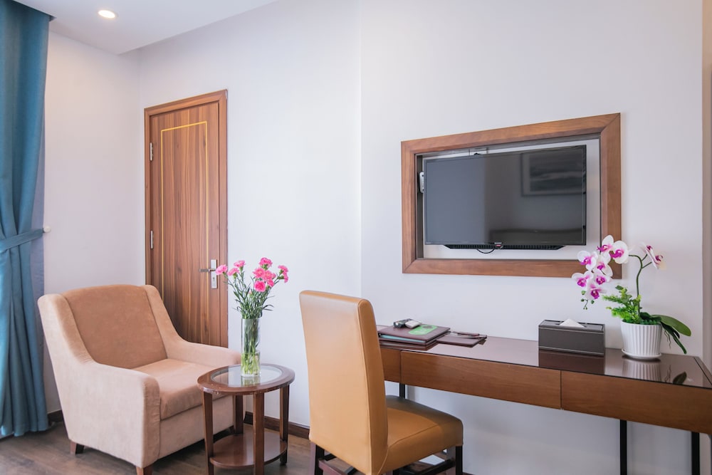 Ritzy Boutique Hotel Da Nang 68/77