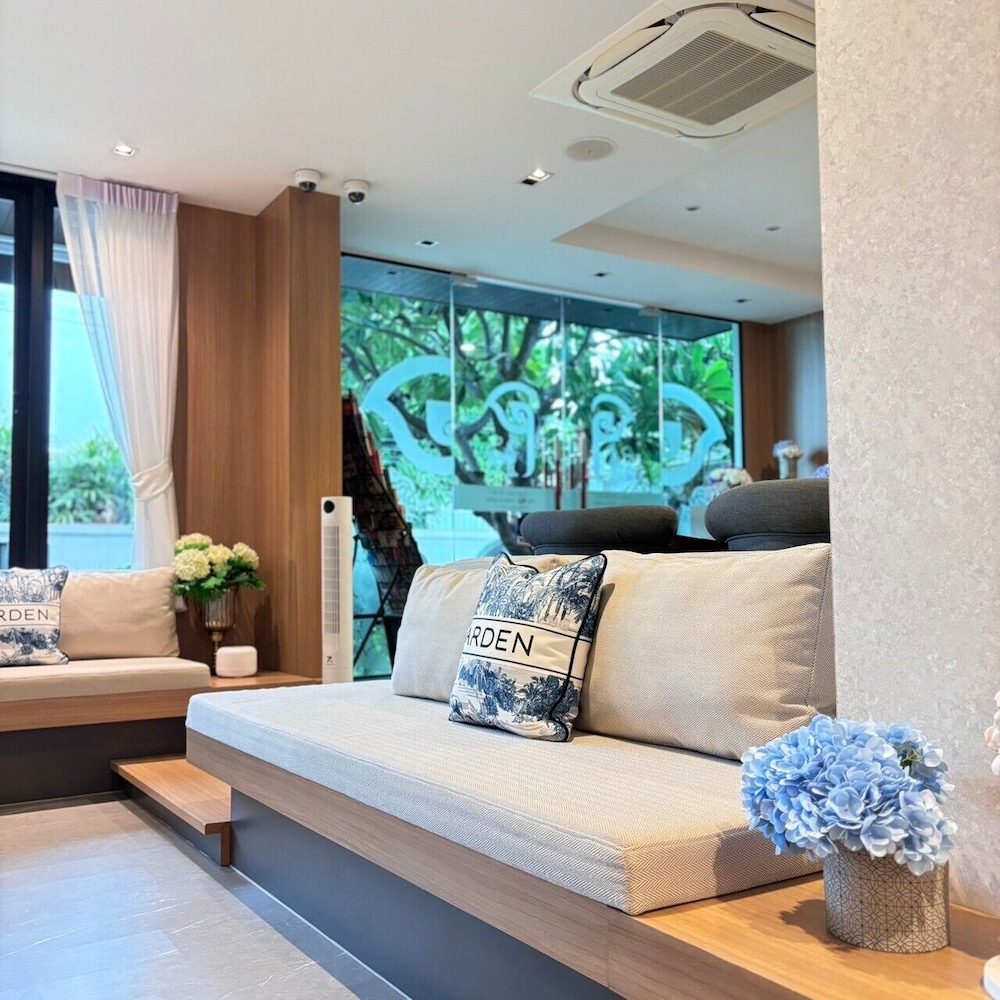 Patra Phrasing Boutique Hotel 12/50