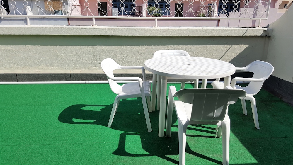 Meadows Hostel 39/49