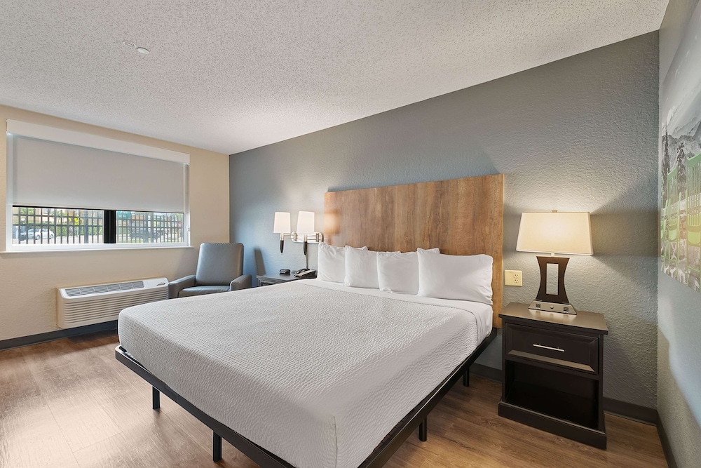 Extended Stay America Premier Suites Miami Downtown Brickell Cruise Port 27/54