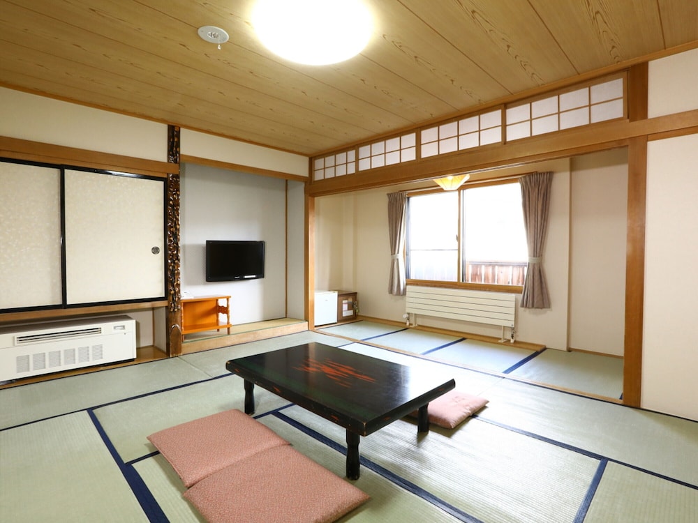 Shigaichii Hotel 37/52