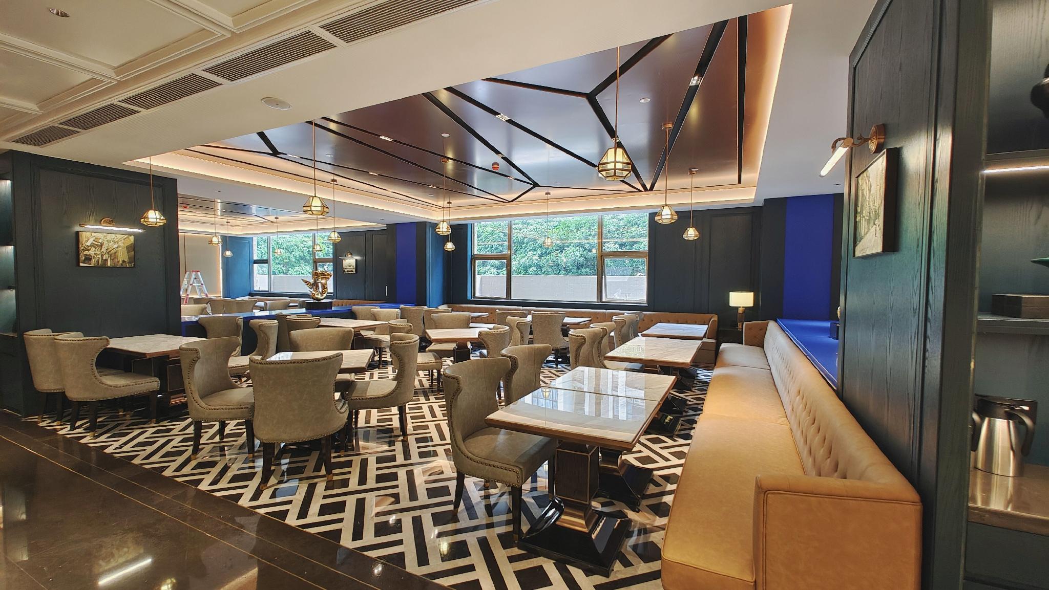 Regency Apartment Hotel 37/40