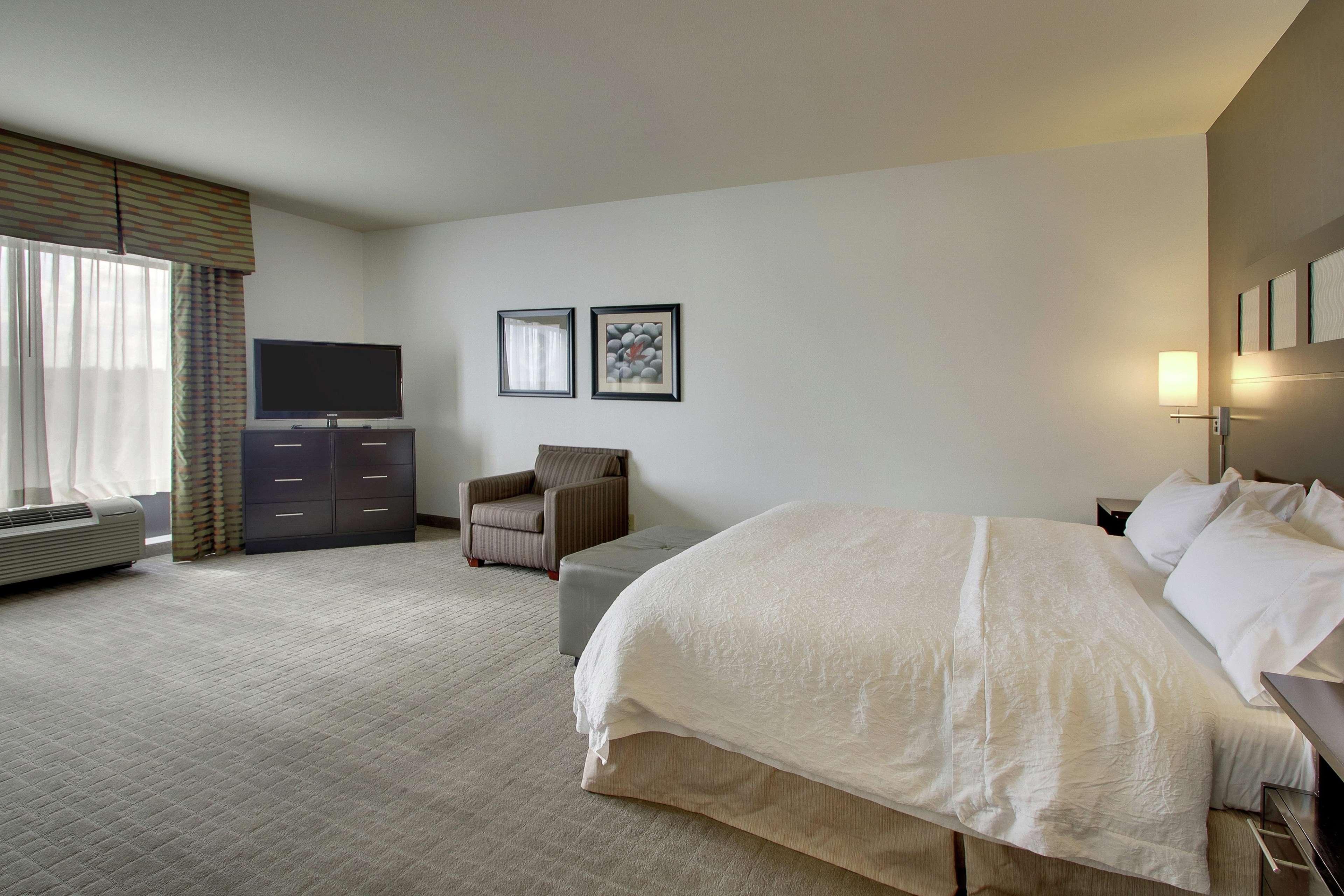 STUDY, KING BED, SOFA